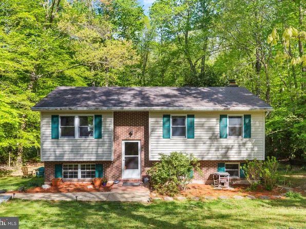 25055 Blue Lockspur Dr, Hollywood, MD 20636