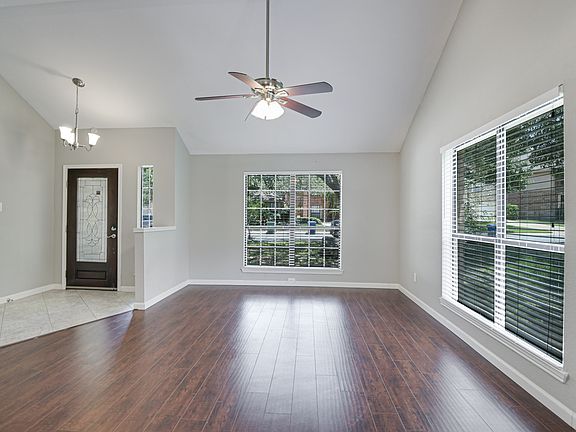 4th image of 938 Hedgestone Dr
