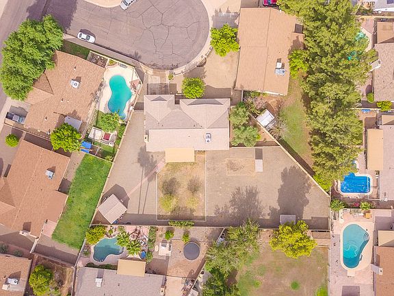 4th image of 5802 W Sunnyslope Ln
