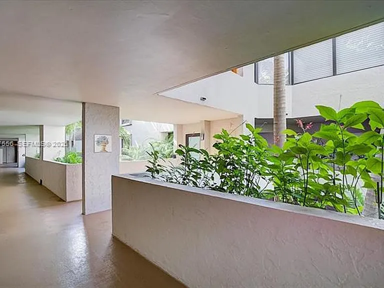 101 Crandon Blvd #276 — Photo 36