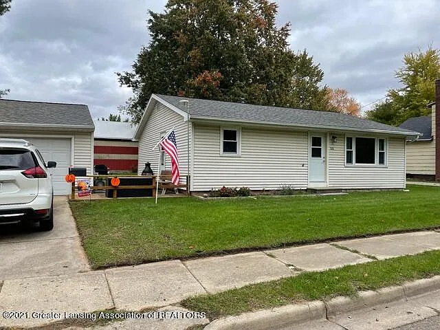 506 Giles St photo 1