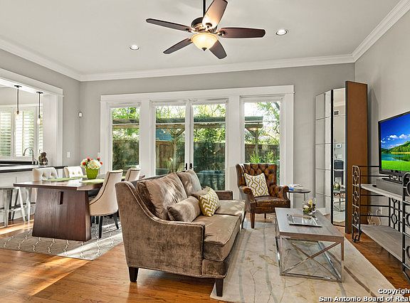 4th image of 137 Katherine Ct #3