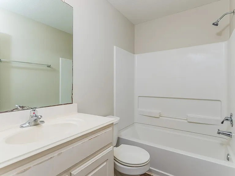 4419 Thistle Pond Ct — Photo 13