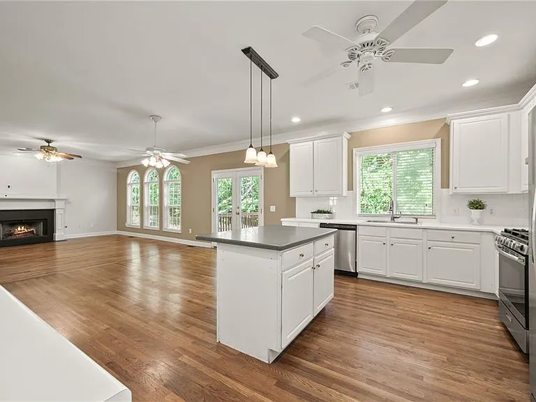 10950 Kimball Crest Dr — Photo 17