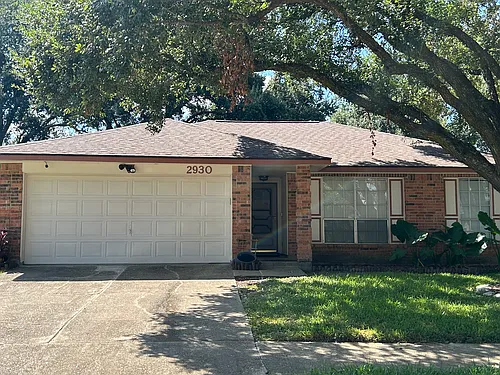 2930 Helmsley Dr Photo 1
