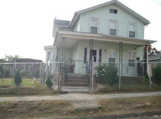2 Comstock St, Danbury, CT 06810