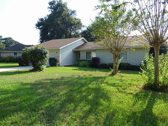 2nd image of 7721 Charter Oaks Dr
