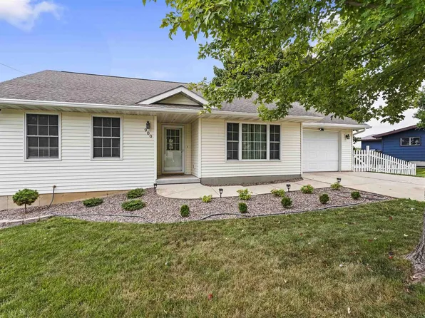 900 Augusta Street, Linden, WI 53553