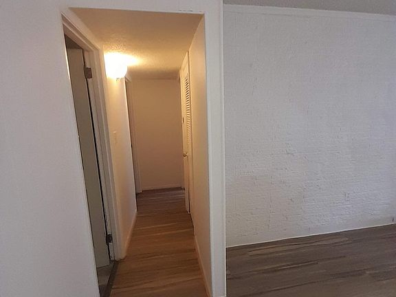 3rd image of 72001 Kentucky Ave #17