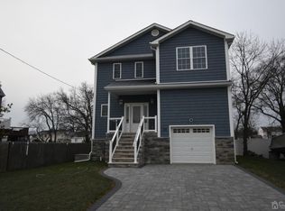 38 Creek Rd, Port Monmouth, NJ 07758