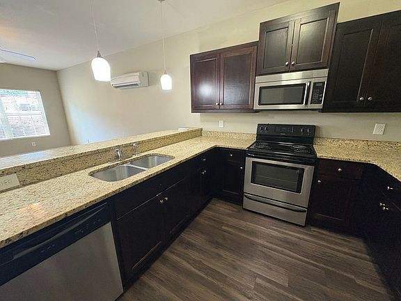 3rd image of 170 Johnson Drive Ext