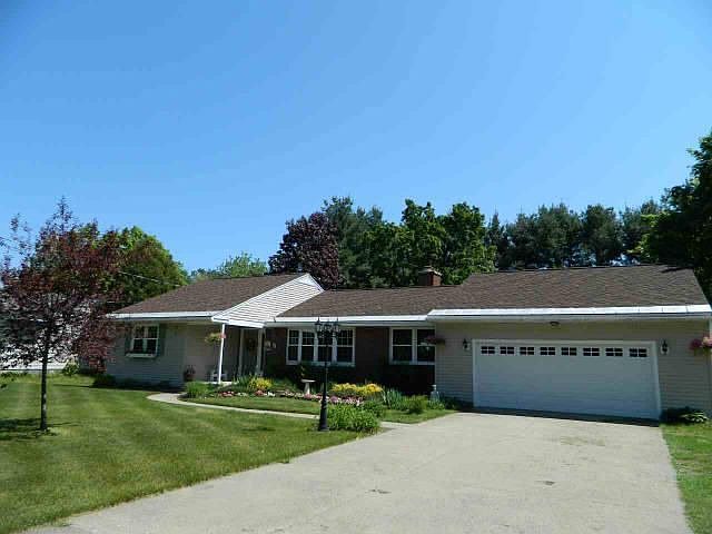 1st image of 11 Bonner Dr