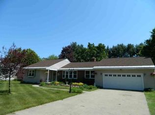 11 Bonner Dr, Queensbury, NY 12804