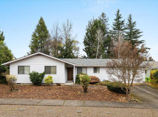 2994 Seckel St, Medford, OR 97504