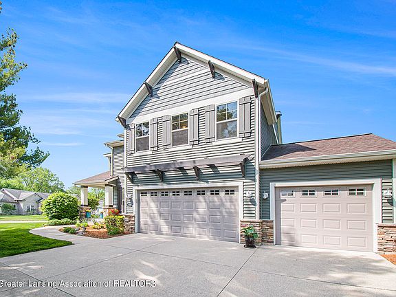 3rd image of 13510 Blaisdell Dr
