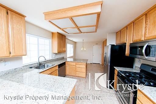 4th image of 2230 Garnet Dr
