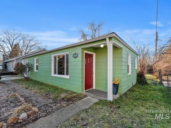 3203 W Edgemoor Rd, Boise, ID 83703