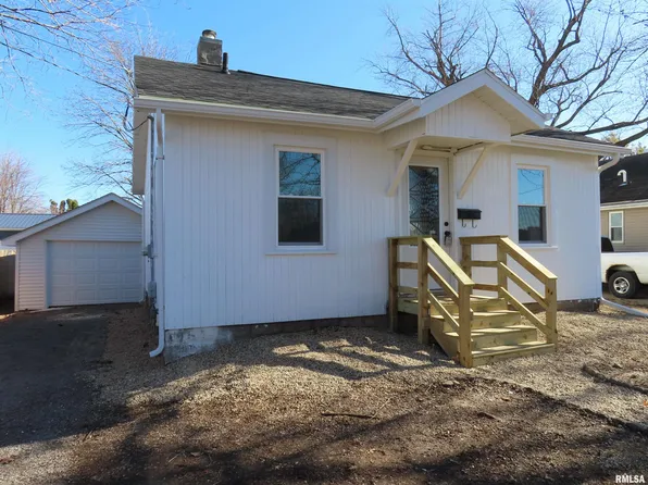 1975 Baird Ave, Galesburg, IL 61401