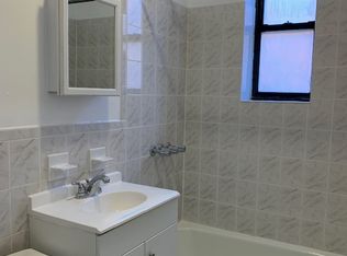 34-34 33rd St #2R, Astoria, NY 11106