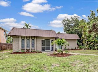 10421 McGregor Blvd, Fort Myers, FL 33919