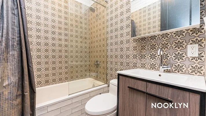 Rented by Nooklyn NYC LLC | media 18