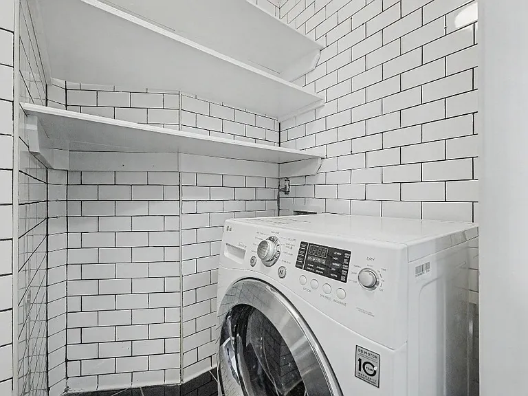 39 E 1st St #13 — Photo 5