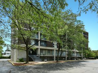 1043 S York Rd APT 610, Bensenville, IL 60106