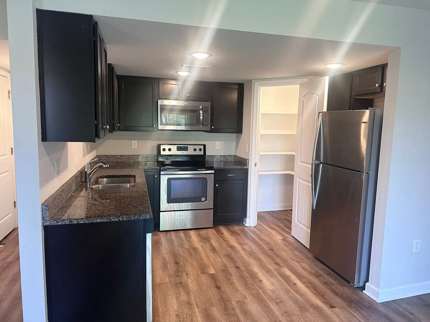 3 Bed | 2.5 Bath | 2 Car Garage Townhome in Grain Valley w/ Special — Photo 4