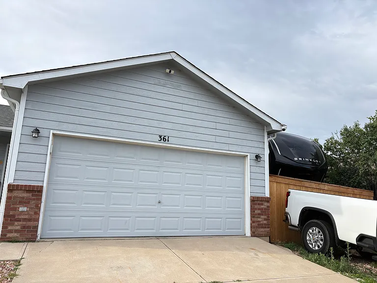 E Mountain Ash St — Photo 18