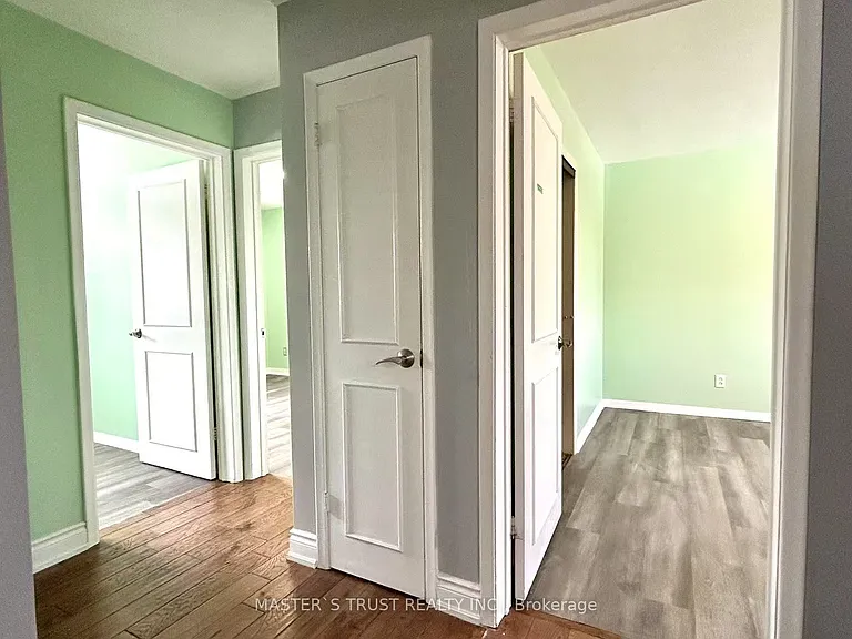 5183 Cherryhill Cres — Photo 14