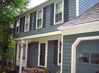 3104 Cave Ct, Woodbridge, VA 22192