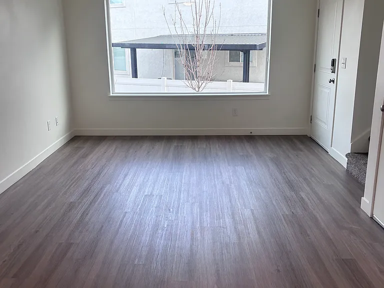 860 Place Townhomes — Photo 86