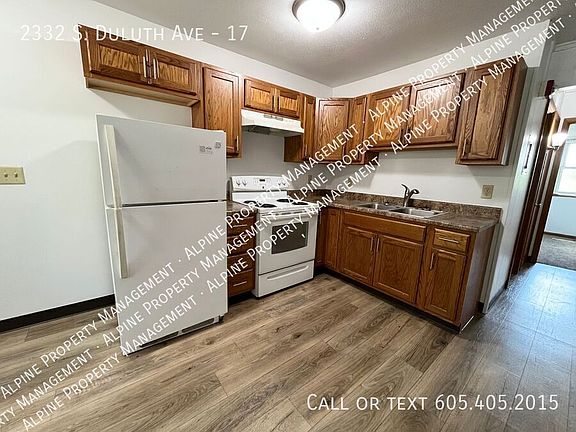 5th image of 2332 S Duluth Ave #17