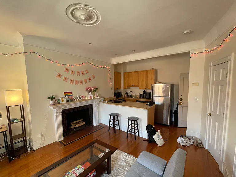 591 Beacon St #5D — Photo 2