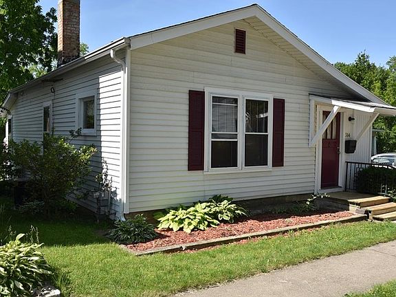 5th image of 304 E Brown Ave
