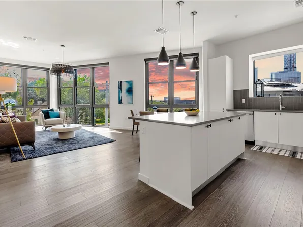 800 Embassy Dr APT 337, Austin, TX 78702