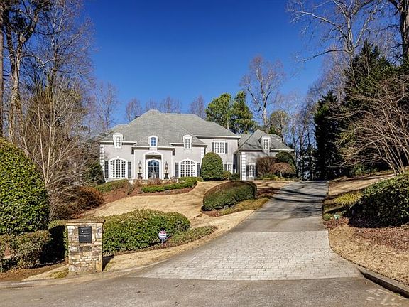 3rd image of 565 Mount Paran Rd