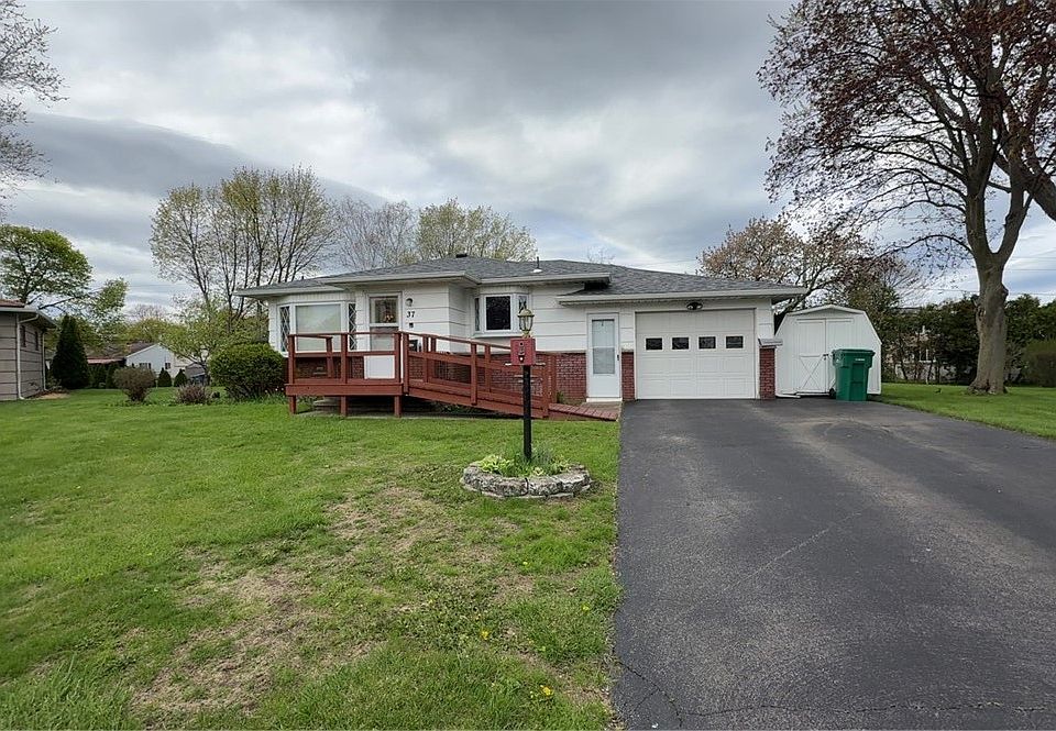 1st image of 37 Ridge Port Cir