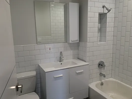 Rented by 18 REALTY | media 59