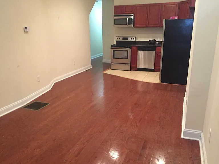 4039 Green St #1 — Photo 1