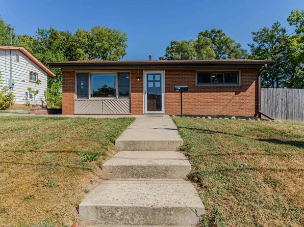 3718 N Ashton Ave, Peoria, IL 61614