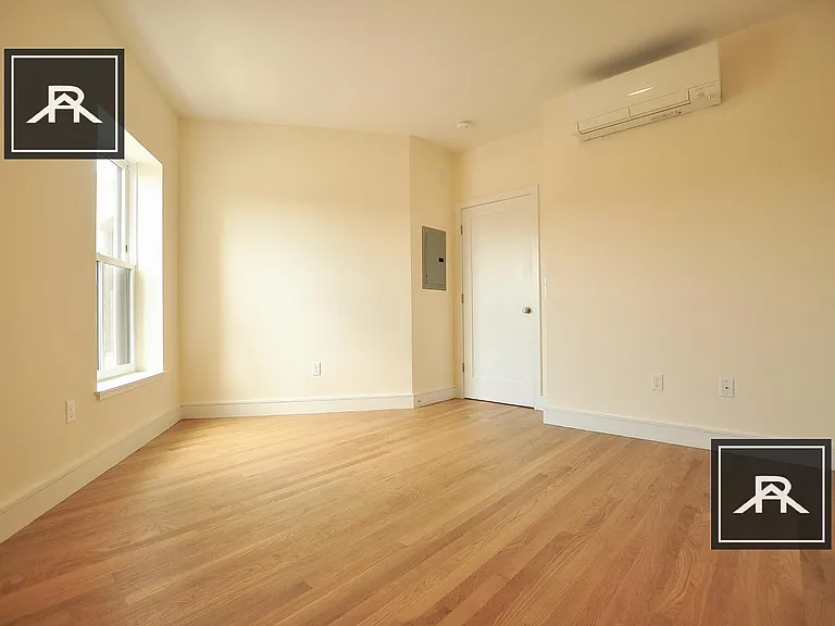 879 Beacon St #7 — Photo 7