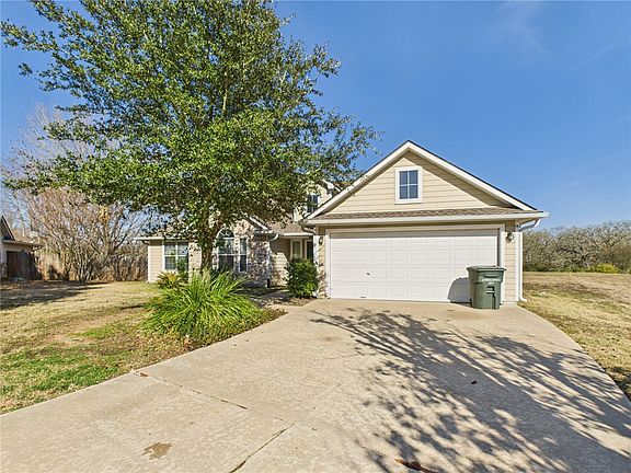 2nd image of 2701 Darwood Ct