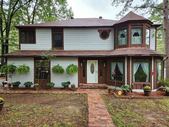 122 N Woodland Dr