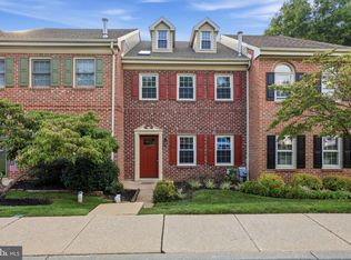 206 Georgetowne Ct, Royersford, PA 19468