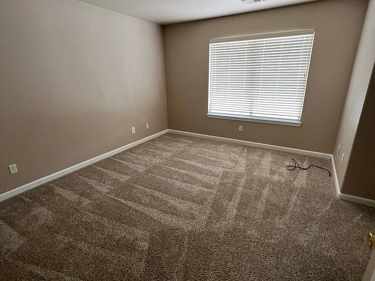 1261 Figuero Way — Photo 5