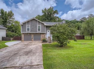 1073 Park Forest Ct NW, Lilburn, GA 30047