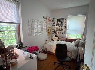 33 Clark St APT 1, Boston, MA 02109