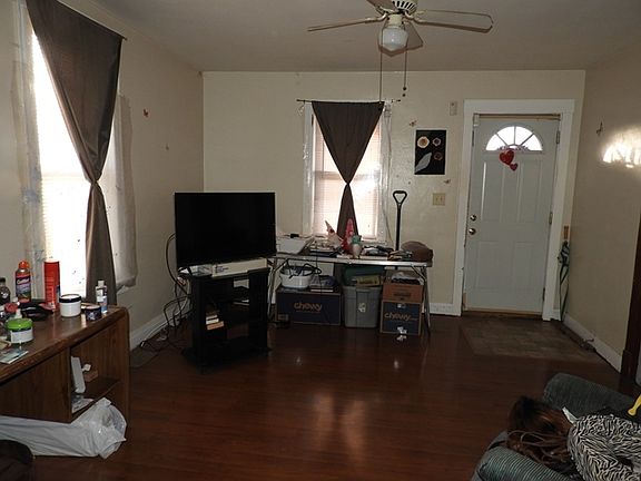5th image of 1527 Hervey Ave