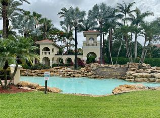 1956 NW 79th Ter, Pembroke Pines, FL 33024